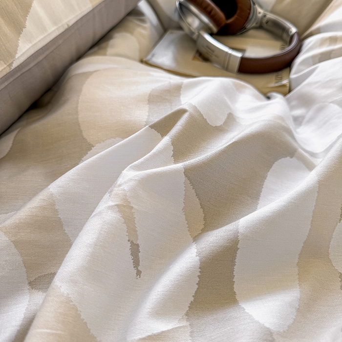 91家纺网 家纺一手货源 找家纺 芊寻家居 2025新款13372全棉印花系列四件套 小时代