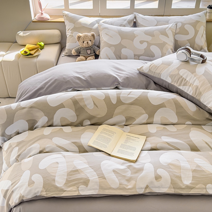 91家纺网 家纺一手货源 找家纺 芊寻家居 2025新款13372全棉印花系列四件套 小时代