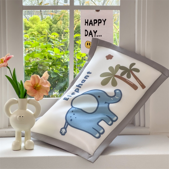 91家纺网 家纺一手货源 找家纺 兄弟坊 2025新款大版碳光冰丝儿童枕头午睡枕学生枕头枕芯幼儿园枕头枕套 冰丝枕头-丛林小象