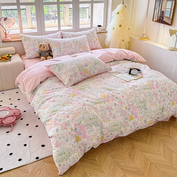 91家纺网 家纺一手货源 找家纺 芊寻家居 2025新款13372全棉印花系列单被套 花丛 粉