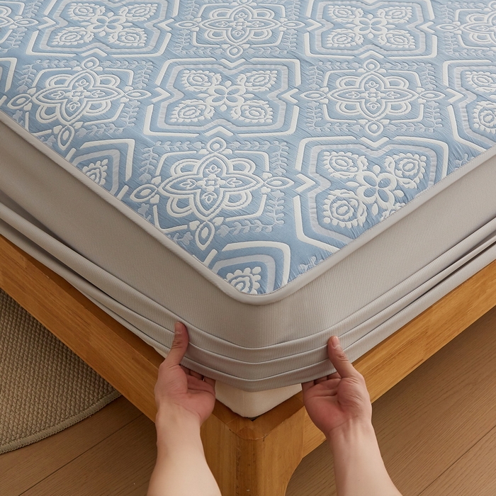 91家纺网 家纺一手货源 找家纺 梦镜家纺 2025新款A类针织双层纱床笠 花韵-薄雾蓝