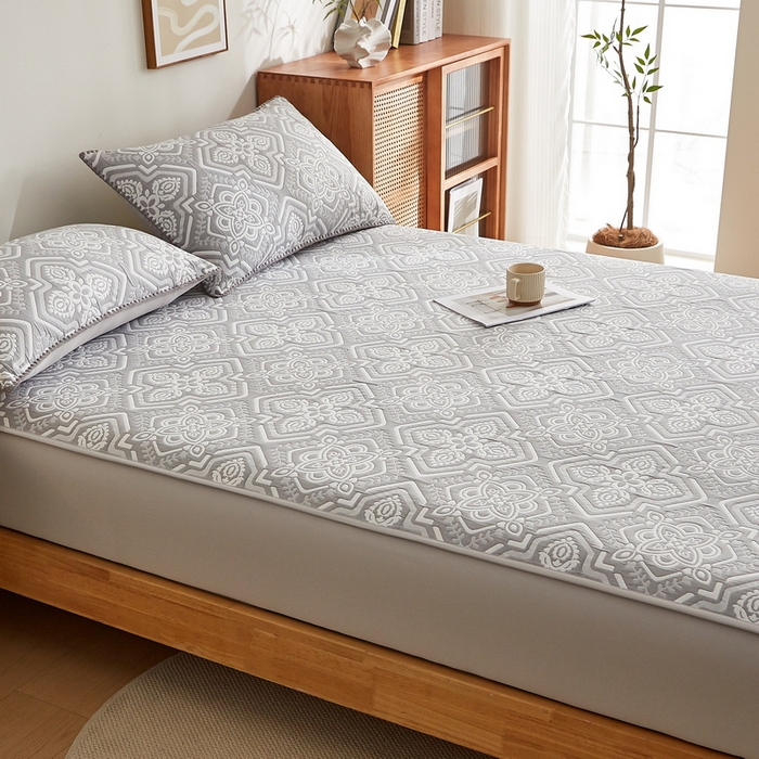 91家纺网 家纺一手货源 找家纺 梦镜家纺 2025新款A类针织双层纱床笠 花韵-淡雅灰