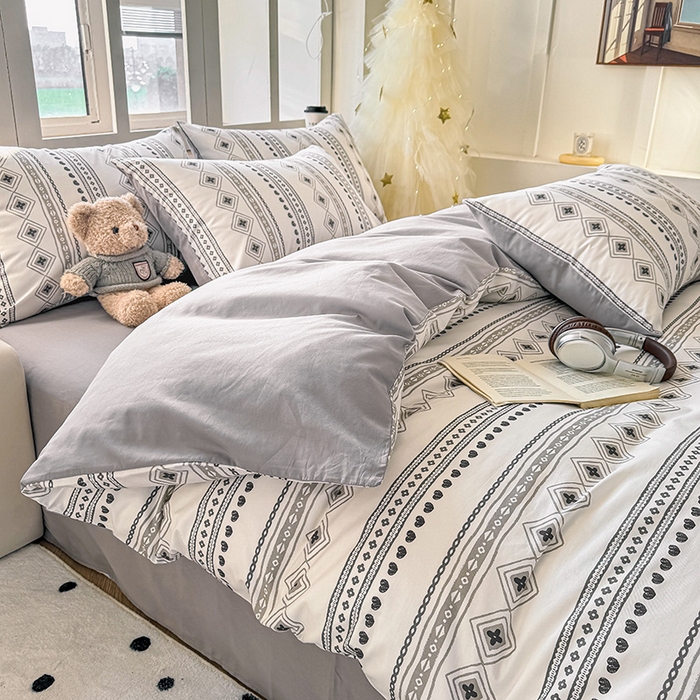 91家纺网 家纺一手货源 找家纺 芊寻家居 2025新款13372全棉印花系列单枕套 广岛之恋