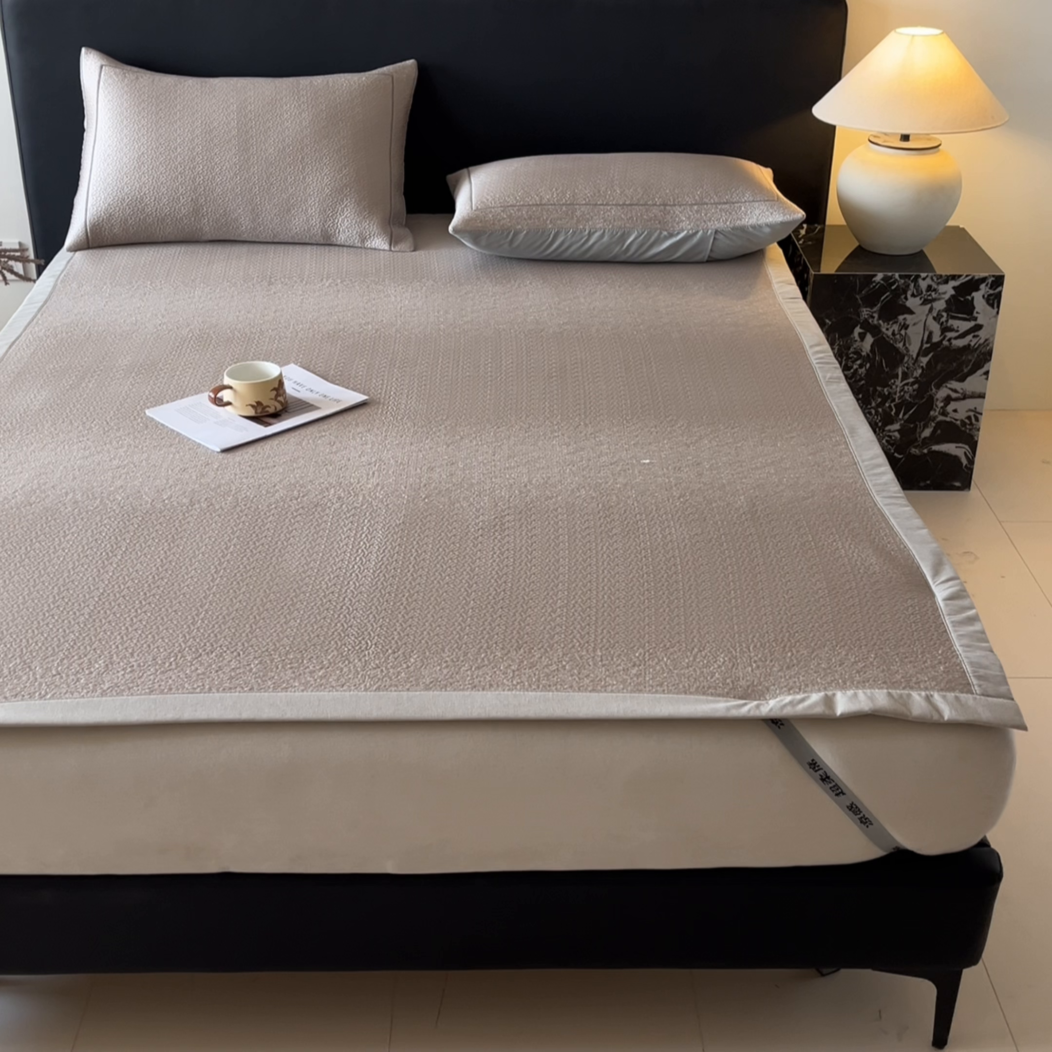 91家纺网 家纺一手货源 找家纺 雅居纺家纺 2025春夏新款提花星空凉感席凉席席子 星空-卡其 床席款