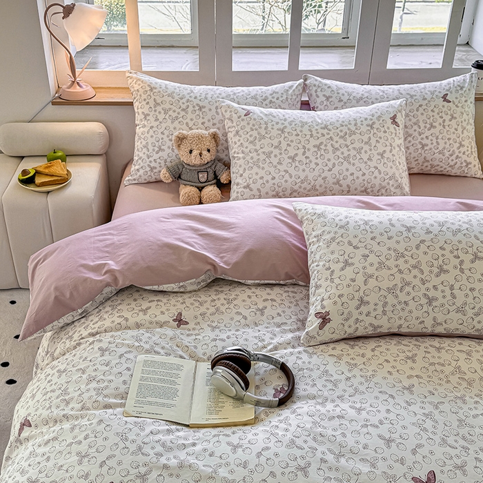 91家纺网 家纺一手货源 找家纺 芊寻家居 2025新款13372全棉印花系列单枕套 幻蝶 粉