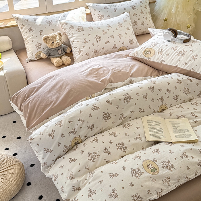 91家纺网 家纺一手货源 找家纺 芊寻家居 2025新款13372全棉印花系列单枕套 梦境女孩 米