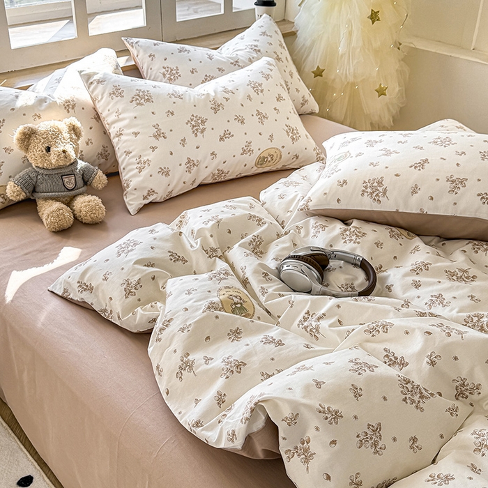 91家纺网 家纺一手货源 找家纺 芊寻家居 2025新款13372全棉印花系列单枕套 梦境女孩 米