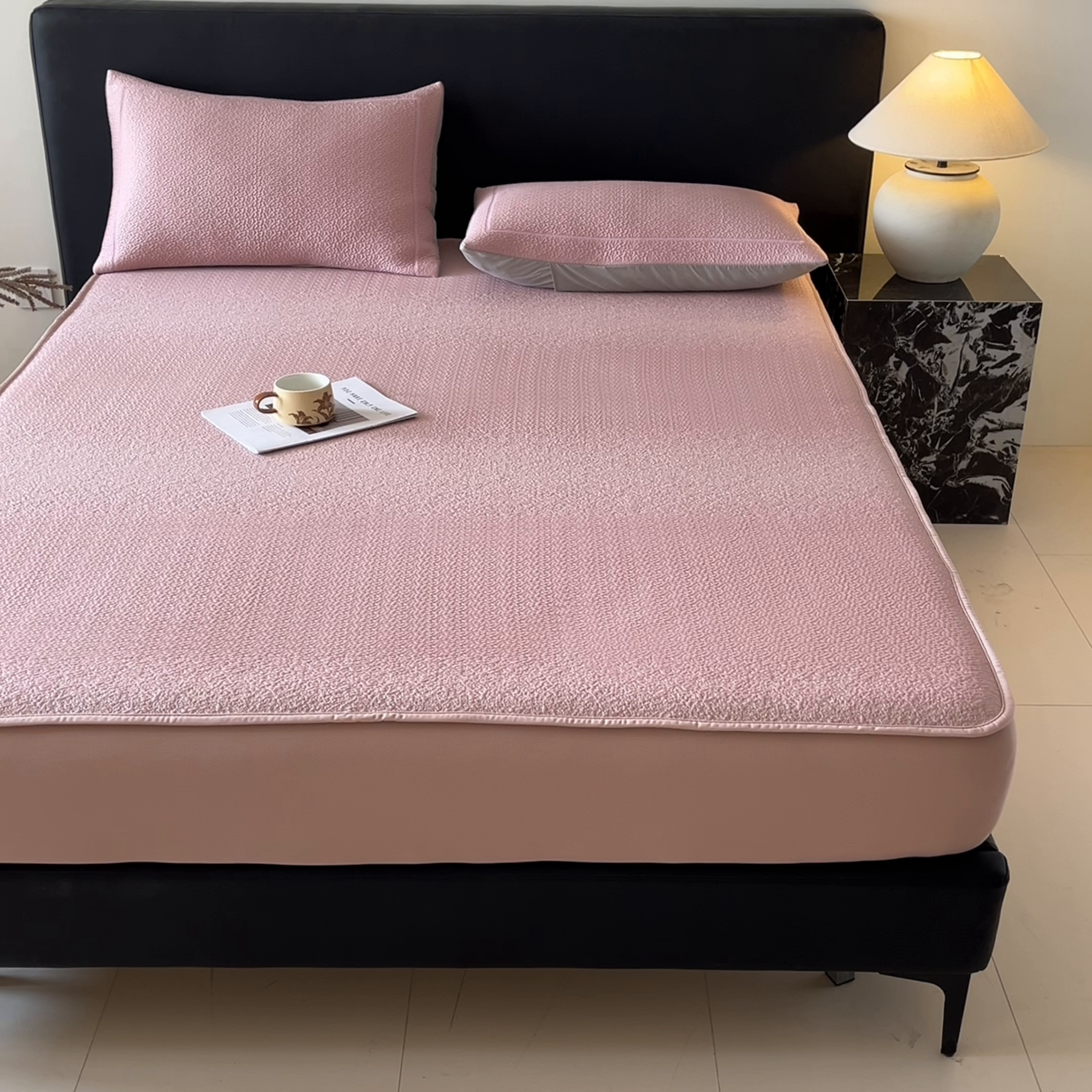 91家纺网 家纺一手货源 找家纺 雅居纺家纺 2025春夏新款提花星空凉感席凉席席子 星空-粉 床笠款