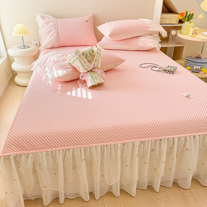 91家纺网 家纺一手货源 找家纺 蓝邻家纺 2025春夏新款PE提花雪纺+绣花花边凉席席子 夏花-粉