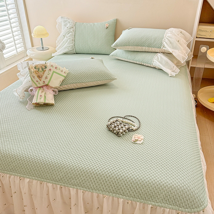 91家纺网 家纺一手货源 找家纺 蓝邻家纺 2025春夏新款PE提花雪纺+绣花花边凉席席子 夏花-绿