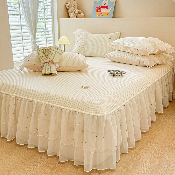 91家纺网 家纺一手货源 找家纺 蓝邻家纺 2025春夏新款PE提花雪纺+绣花花边凉席席子 夏花-米白