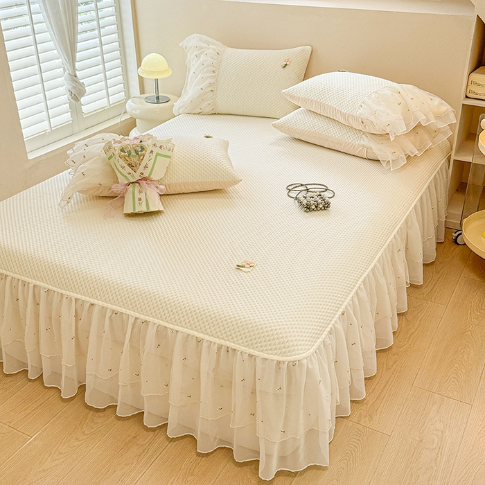 91家纺网 家纺一手货源 找家纺 蓝邻家纺 2025春夏新款PE提花雪纺+绣花花边凉席席子 夏花-米白