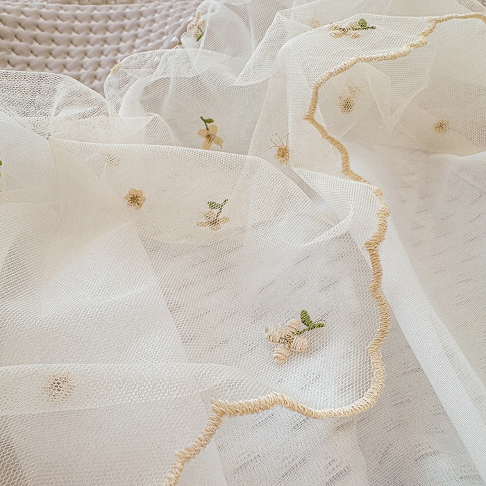 91家纺网 家纺一手货源 找家纺 蓝邻家纺 2025春夏新款PE提花雪纺+绣花花边凉席席子 夏花-米灰