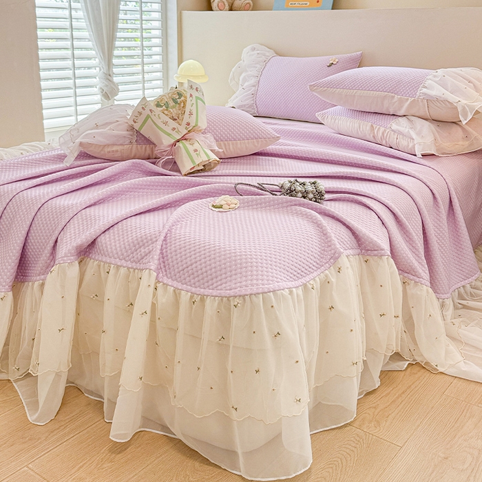 91家纺网 家纺一手货源 找家纺 蓝邻家纺 2025春夏新款PE提花雪纺+绣花花边凉席席子 夏花-紫