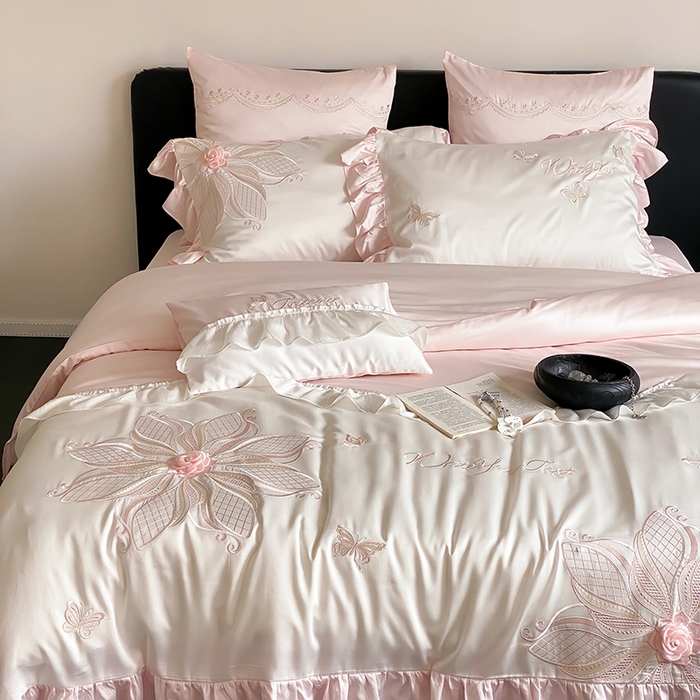 91家纺网 家纺一手货源 找家纺 曼布缇 2025新款A类莱赛尔竹纤维绣花四件套-海伦娜 海伦娜-粉 券后368起 会员减20