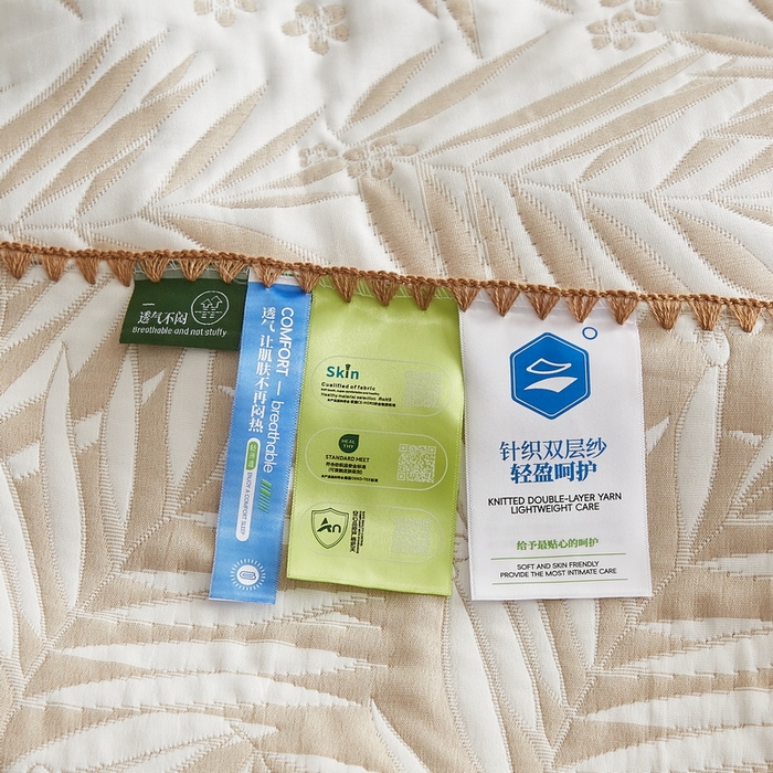 91家纺网 家纺一手货源 找家纺 梦镜家纺 2025新款A类针织双层纱盖毯毯子 细叶-浅咖色