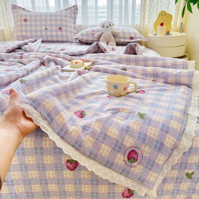 梦可莱家居 2025夏季新款木棉夏被镂空花边床盖四件套 草莓