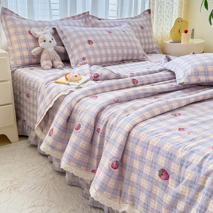 91家纺网 家纺一手货源 找家纺 梦可莱家居 2025夏季新款木棉夏被镂空花边床盖四件套 草莓