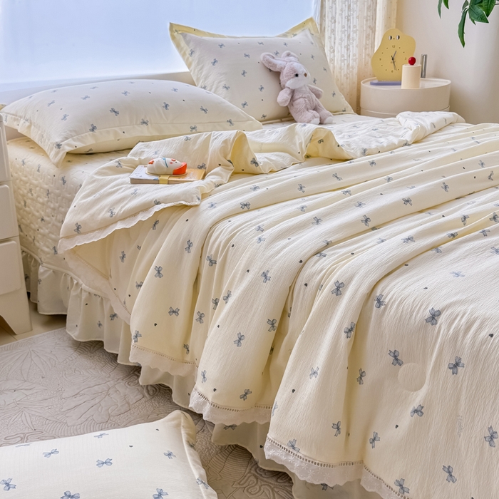 91家纺网 家纺一手货源 找家纺 梦可莱家居 2025夏季新款木棉夏被镂空花边床盖四件套 蝴蝶兰