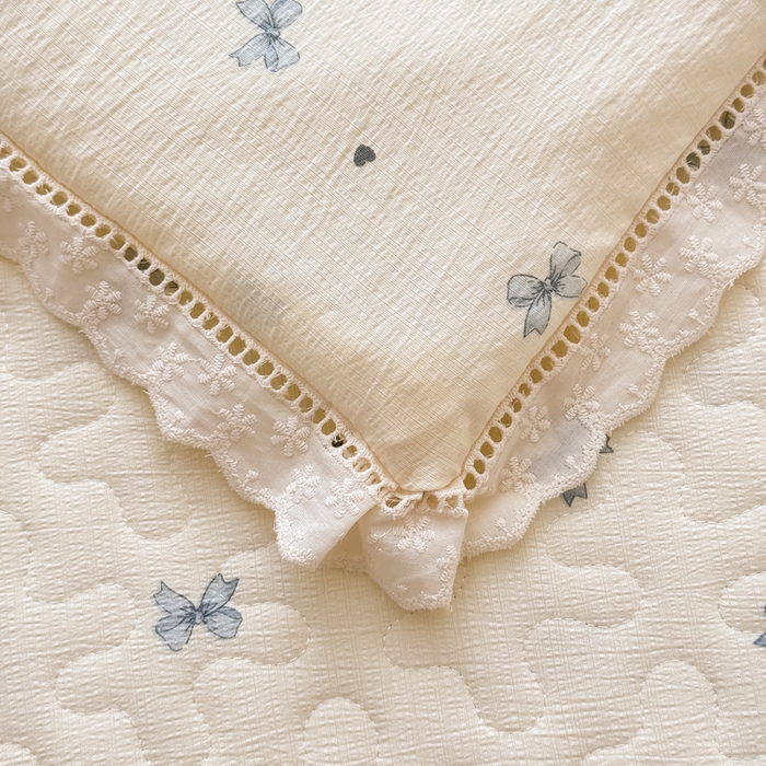 91家纺网 家纺一手货源 找家纺 梦可莱家居 2025夏季新款木棉夏被镂空花边床盖四件套 蝴蝶兰