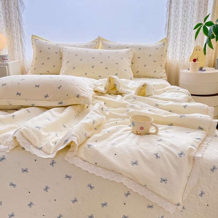 91家纺网 家纺一手货源 找家纺 梦可莱家居 2025夏季新款木棉夏被镂空花边床盖四件套 蝴蝶兰