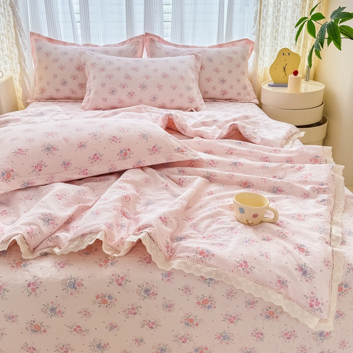 91家纺网 家纺一手货源 找家纺 梦可莱家居 2025夏季新款木棉夏被镂空花边床盖四件套 花语