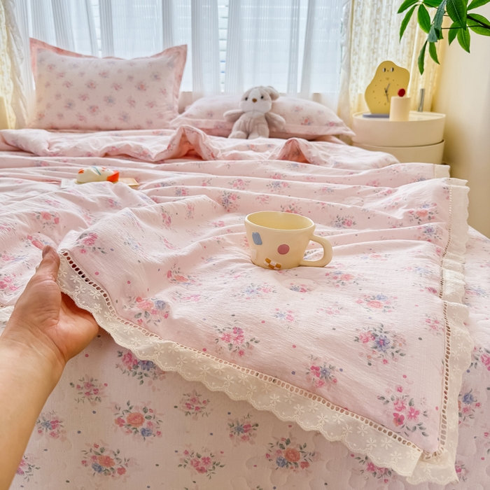 梦可莱家居 2025夏季新款木棉夏被镂空花边床盖四件套 花语