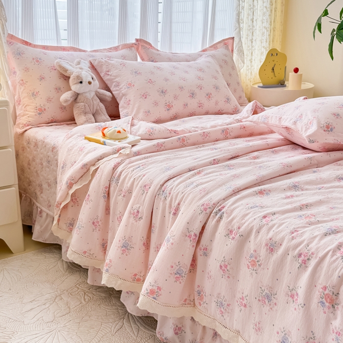 91家纺网 家纺一手货源 找家纺 梦可莱家居 2025夏季新款木棉夏被镂空花边床盖四件套 花语