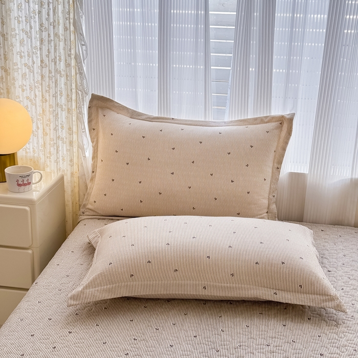 91家纺网 家纺一手货源 找家纺 梦可莱家居 2025夏季新款木棉夏被镂空花边床盖四件套 卡心艺术