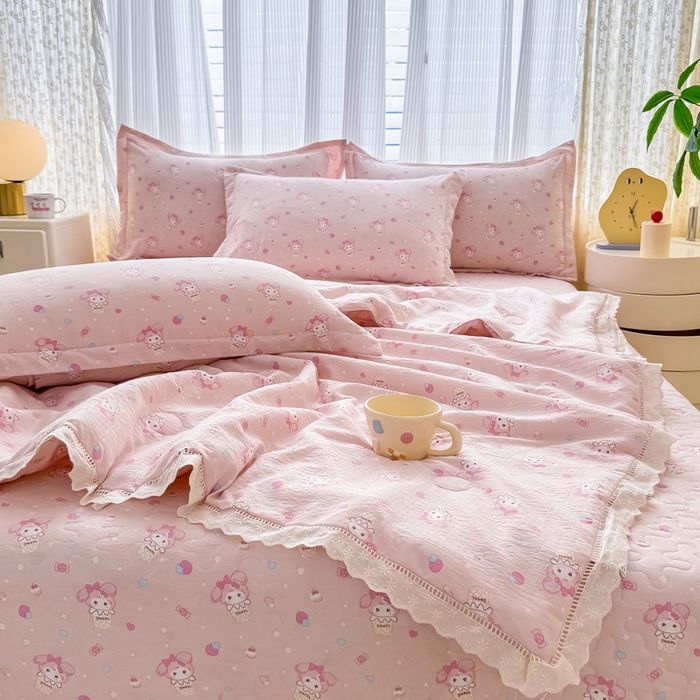 91家纺网 家纺一手货源 找家纺 梦可莱家居 2025夏季新款木棉夏被镂空花边床盖四件套 可爱猫