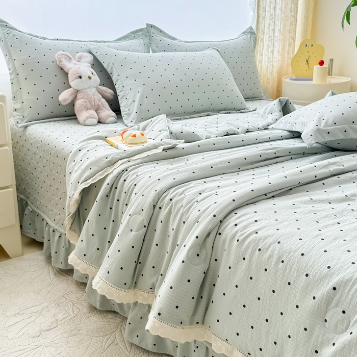 91家纺网 家纺一手货源 找家纺 梦可莱家居 2025夏季新款木棉夏被镂空花边床盖四件套 绿色波点