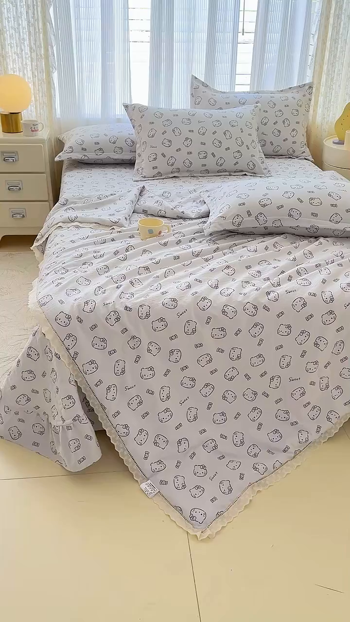 91家纺网 家纺一手货源 找家纺 梦可莱家居 2025夏季新款木棉夏被镂空花边床盖四件套 猫咪