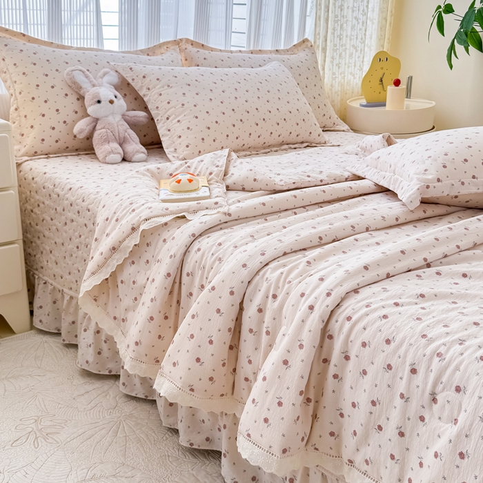 91家纺网 家纺一手货源 找家纺 梦可莱家居 2025夏季新款木棉夏被镂空花边床盖四件套 玫瑰卡