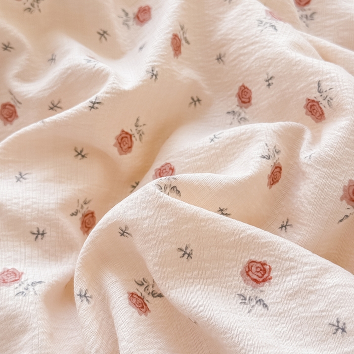 91家纺网 家纺一手货源 找家纺 梦可莱家居 2025夏季新款木棉夏被镂空花边床盖四件套 玫瑰卡