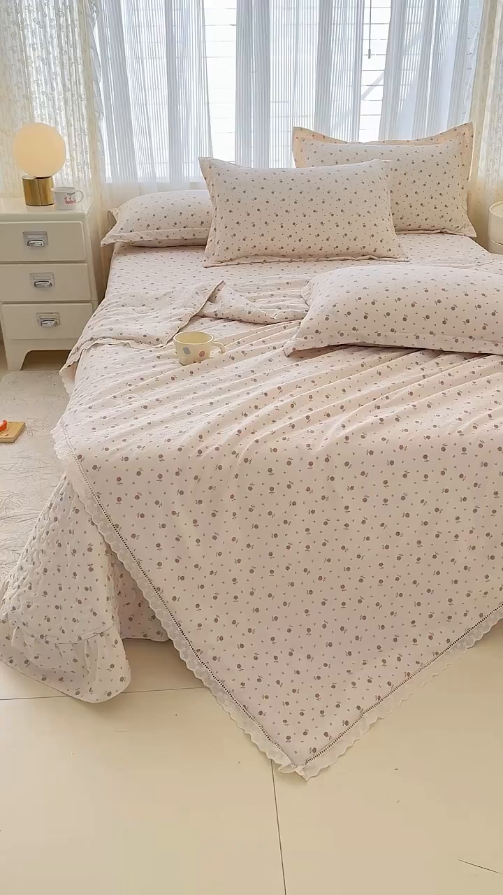 91家纺网 家纺一手货源 找家纺 梦可莱家居 2025夏季新款木棉夏被镂空花边床盖四件套 玫瑰卡