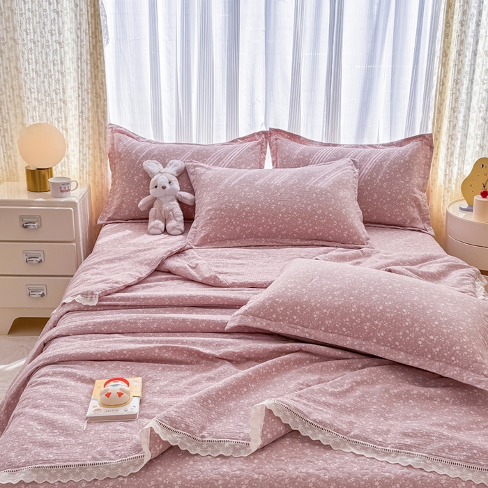 91家纺网 家纺一手货源 找家纺 梦可莱家居 2025夏季新款木棉夏被镂空花边床盖四件套 紫金花