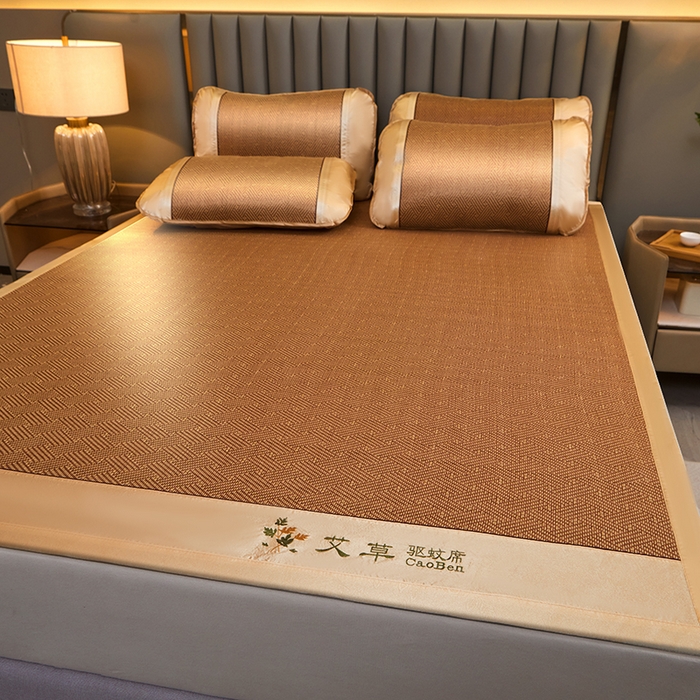 91家纺网 家纺一手货源 找家纺 （总）眠多宝 2025新款艾草单面古藤宽边绣花冰丝席凉席