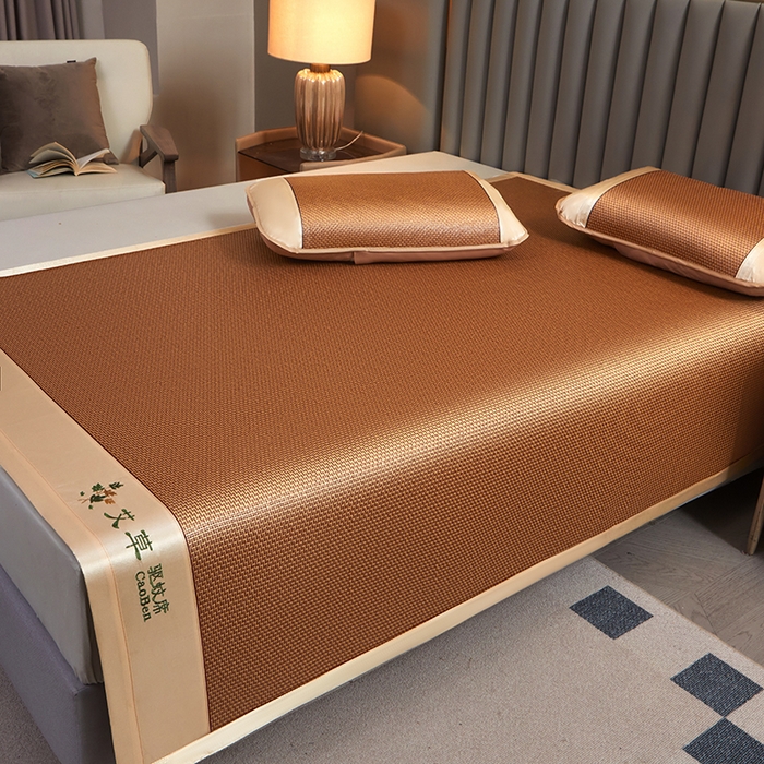 91家纺网 家纺一手货源 找家纺 眠多宝 2025新款艾草单面古藤宽边绣花冰丝席凉席 步步高