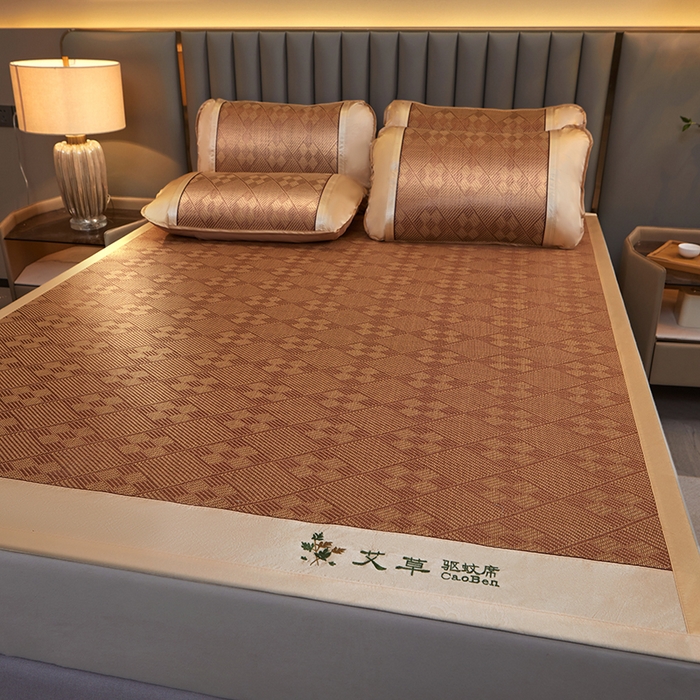 91家纺网 家纺一手货源 找家纺 眠多宝 2025新款艾草单面古藤宽边绣花冰丝席凉席 九宫格