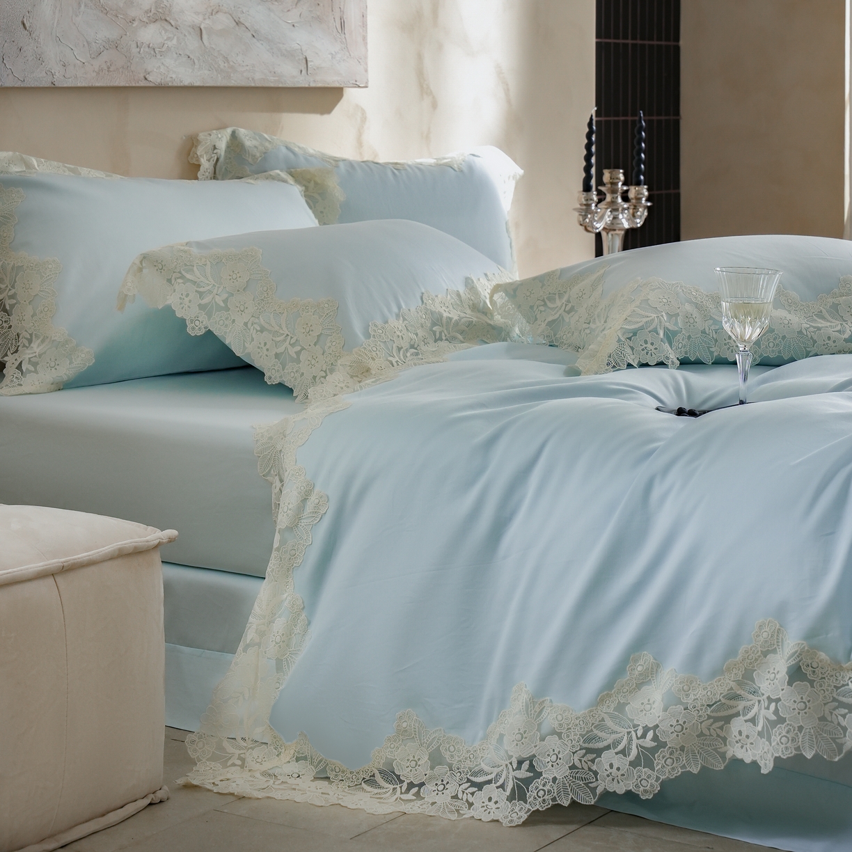 91家纺网 家纺一手货源 找家纺 秀色家纺 2025新款法式田园轻奢蕾丝荷叶边被套贡缎全棉四件套纯棉公主风高级床品（轻奢风） 白云山茶-远山蓝