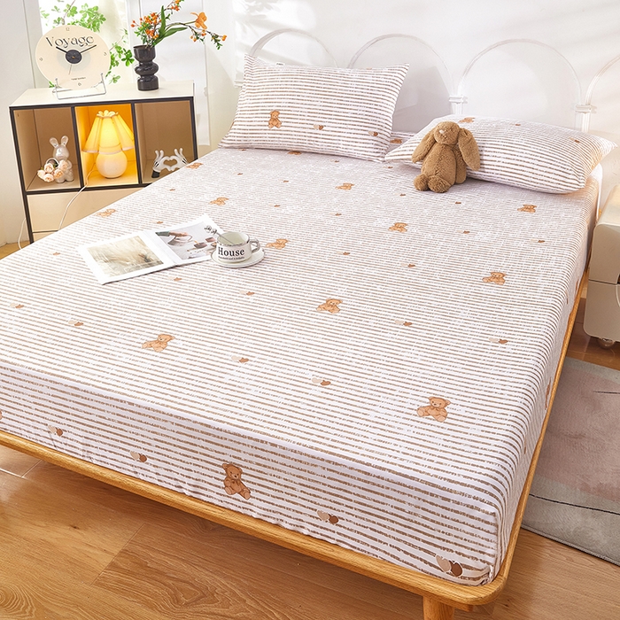 91家纺网 家纺一手货源 找家纺 蕾诺家纺 2025新款老粗布加厚全包防滑防尘罩床罩床笠 条纹熊