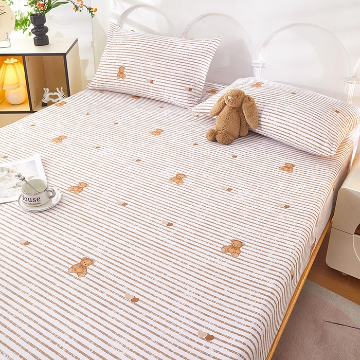 91家纺网 家纺一手货源 找家纺 蕾诺家纺 2025新款老粗布加厚全包防滑防尘罩床罩床笠 条纹熊