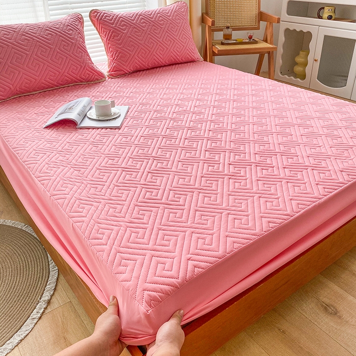 91家纺网 家纺一手货源 找家纺 花言狐语 2025新款A类防水床笠隔尿透气席梦思保护套可定制水洗 富贵格粉