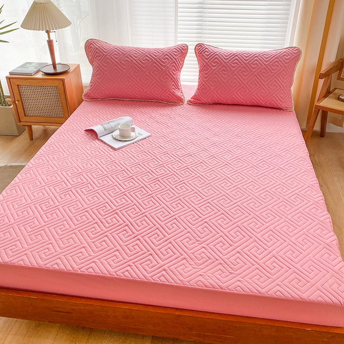 91家纺网 家纺一手货源 找家纺 花言狐语 2025新款A类防水床笠隔尿透气席梦思保护套可定制水洗 富贵格粉