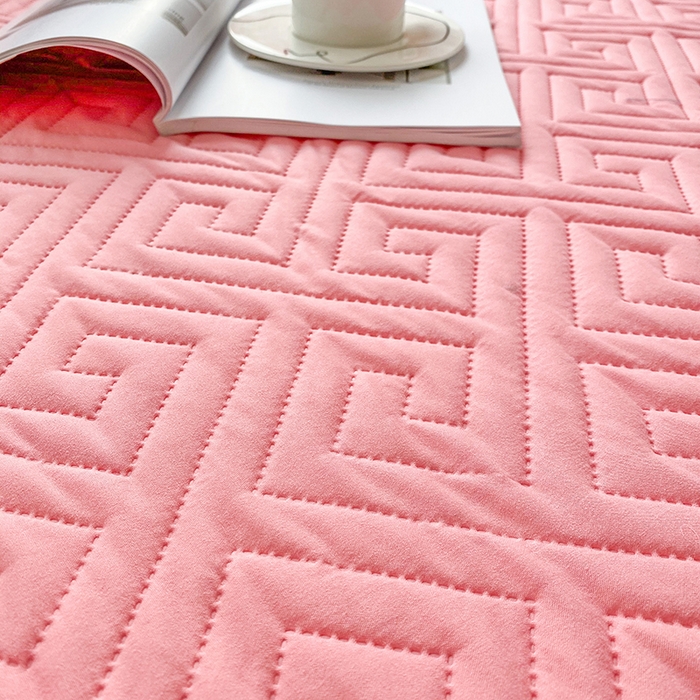 91家纺网 家纺一手货源 找家纺 花言狐语 2025新款A类防水床笠隔尿透气席梦思保护套可定制水洗 富贵格粉