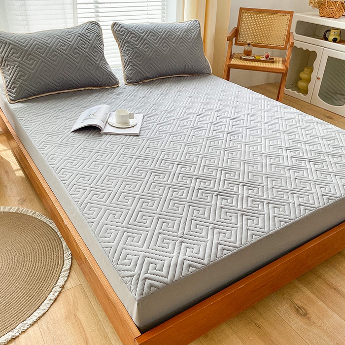 91家纺网 家纺一手货源 找家纺 花言狐语 2025新款A类防水床笠隔尿透气席梦思保护套可定制水洗 富贵格-灰