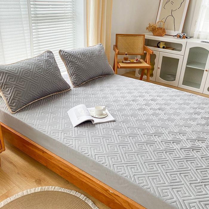 91家纺网 家纺一手货源 找家纺 花言狐语 2025新款A类防水床笠隔尿透气席梦思保护套可定制水洗 富贵格-灰