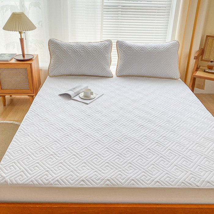 91家纺网 家纺一手货源 找家纺 花言狐语 2025新款A类防水床笠隔尿透气席梦思保护套可定制水洗 富贵格白