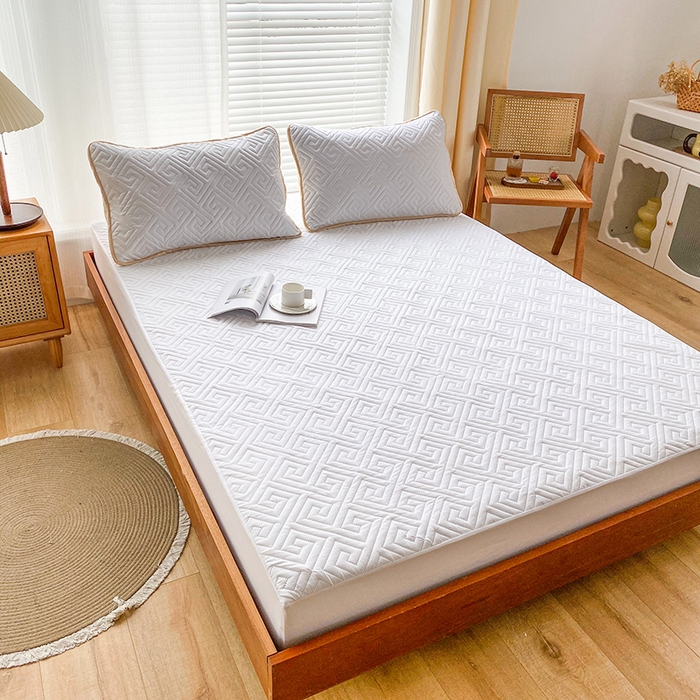 91家纺网 家纺一手货源 找家纺 花言狐语 2025新款A类防水床笠隔尿透气席梦思保护套可定制水洗 富贵格白