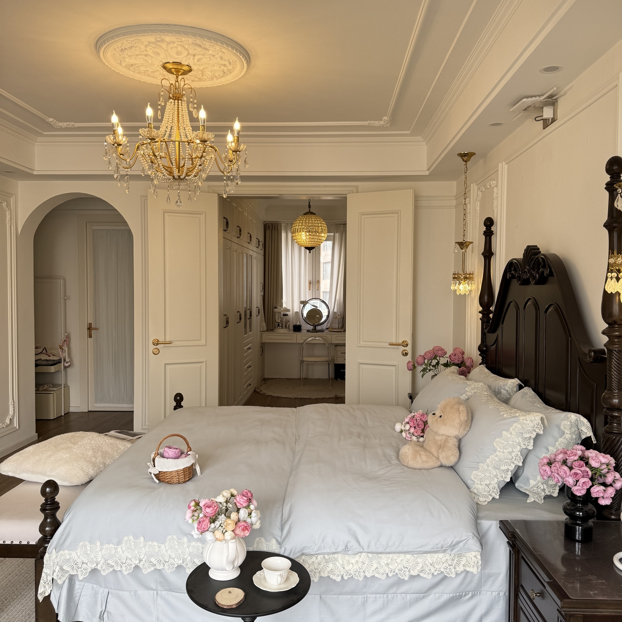 91家纺网 家纺一手货源 找家纺 秀色家纺 秀色家纺 2025新款法式田园轻奢蕾丝荷叶边被套贡缎全棉四件套纯棉公主风高级床品（网红实拍风） 星光蝴蝶-远山蓝